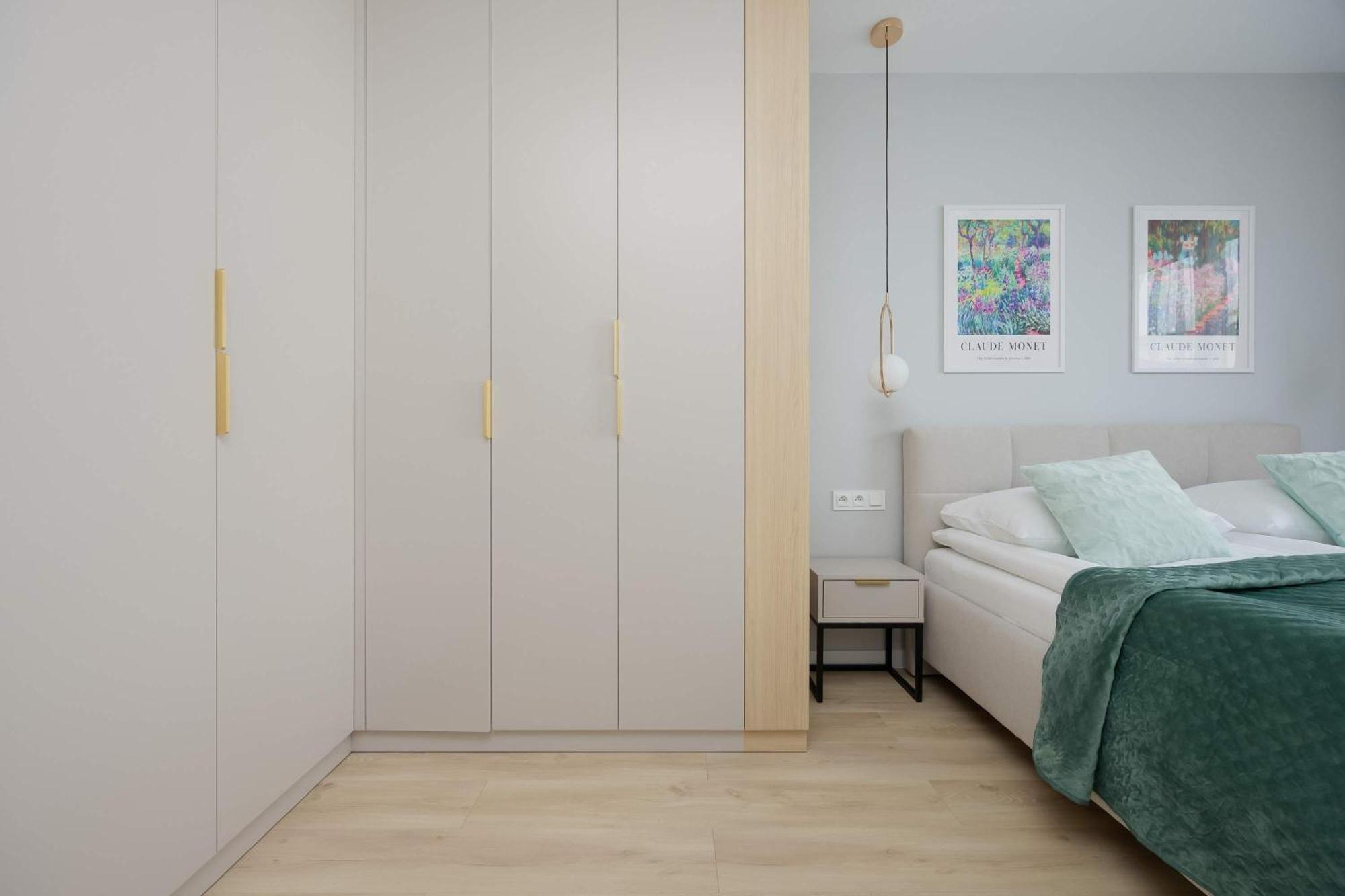 Spacious With Parking On Grochow By Renters Warszawa