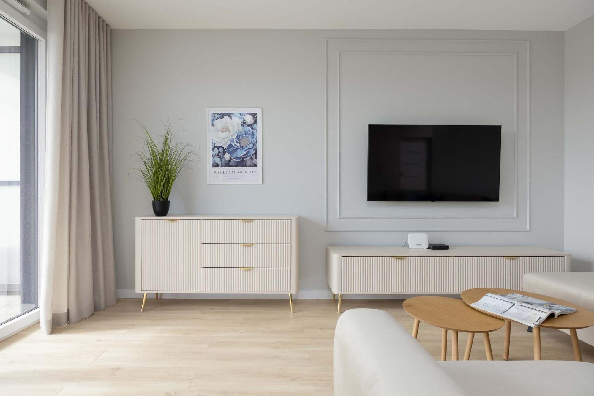 Spacious With Parking On Grochow By Renters * Warszawa